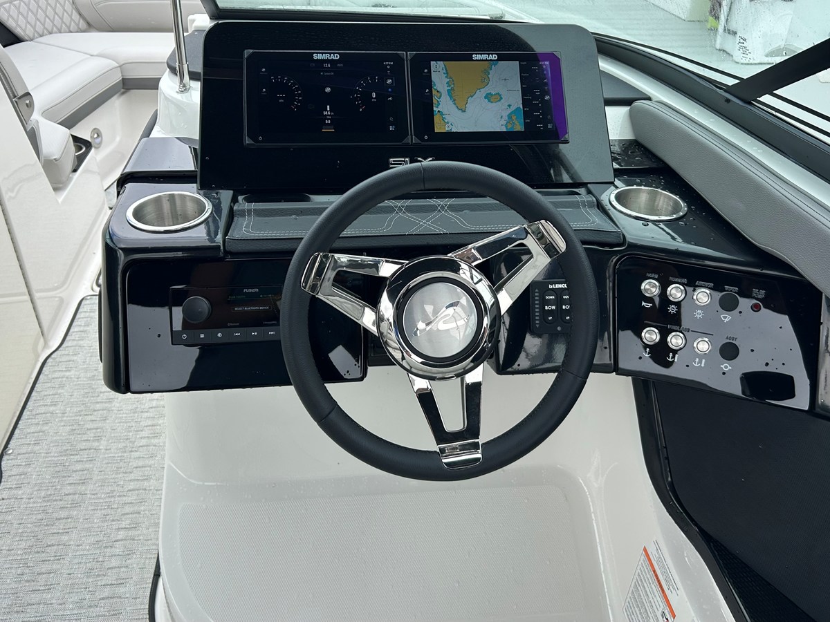 2026 Sea Ray SLX 260 Outboard 20