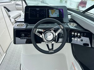 2026 Sea Ray SLX 260 Outboard 18