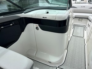 2026 Sea Ray SLX 260 Outboard 21