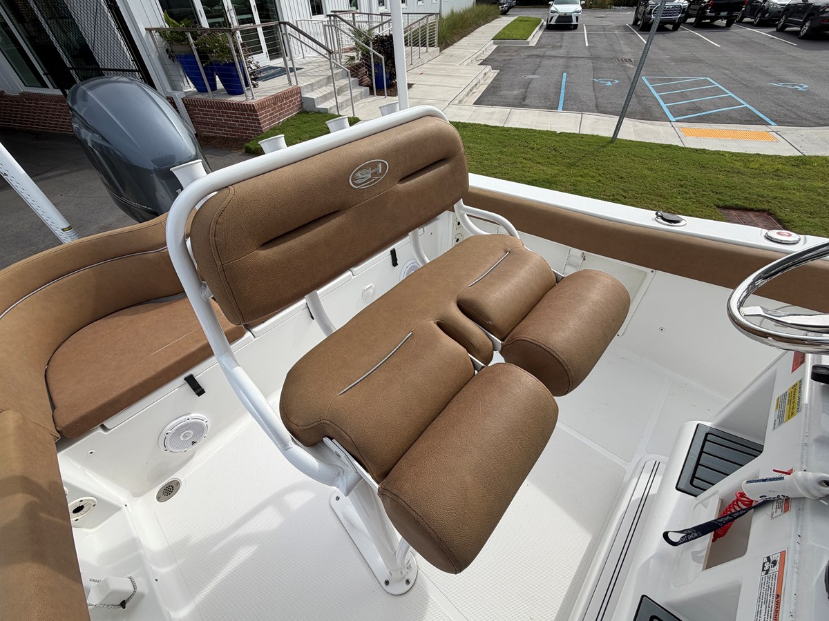 2023 Sea Hunt ULTRA 219 8