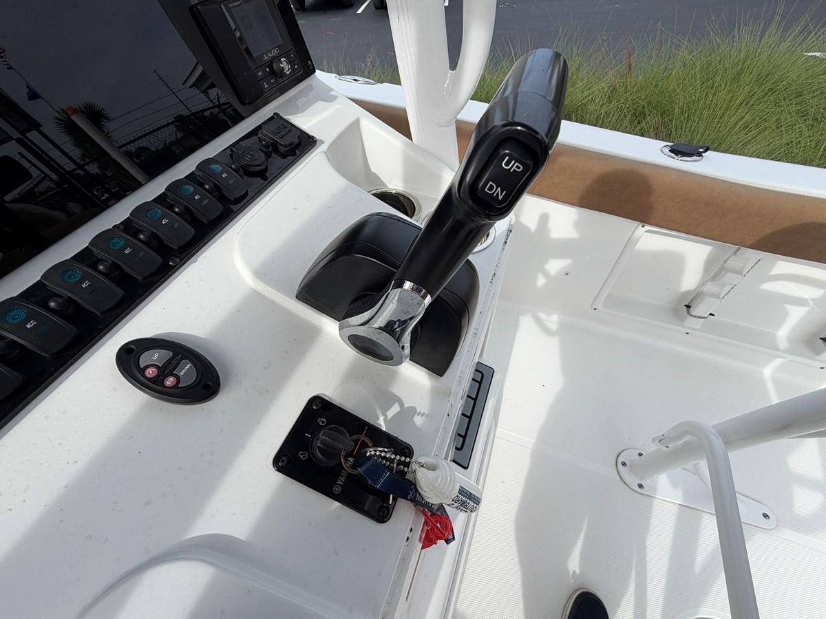 2023 Sea Hunt ULTRA 219 16
