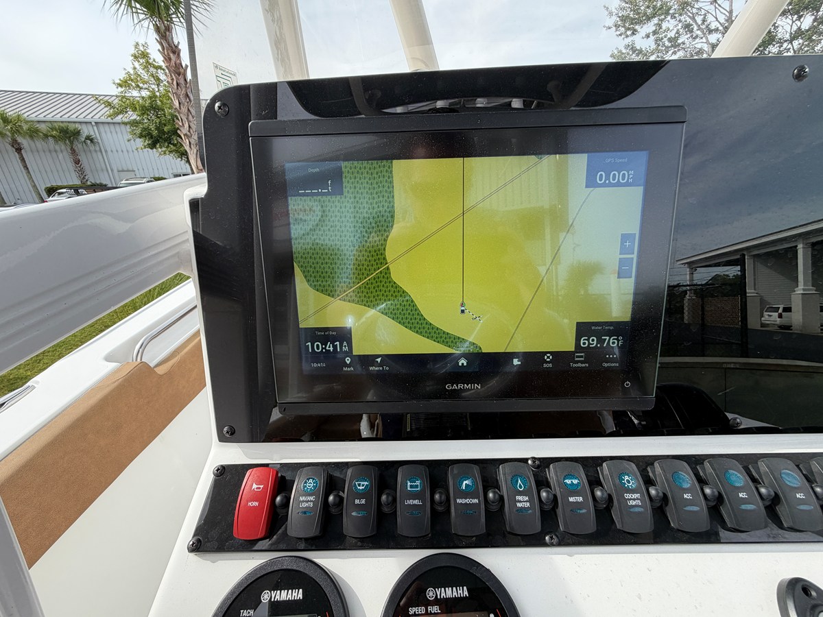 2023 Sea Hunt ULTRA 219 19