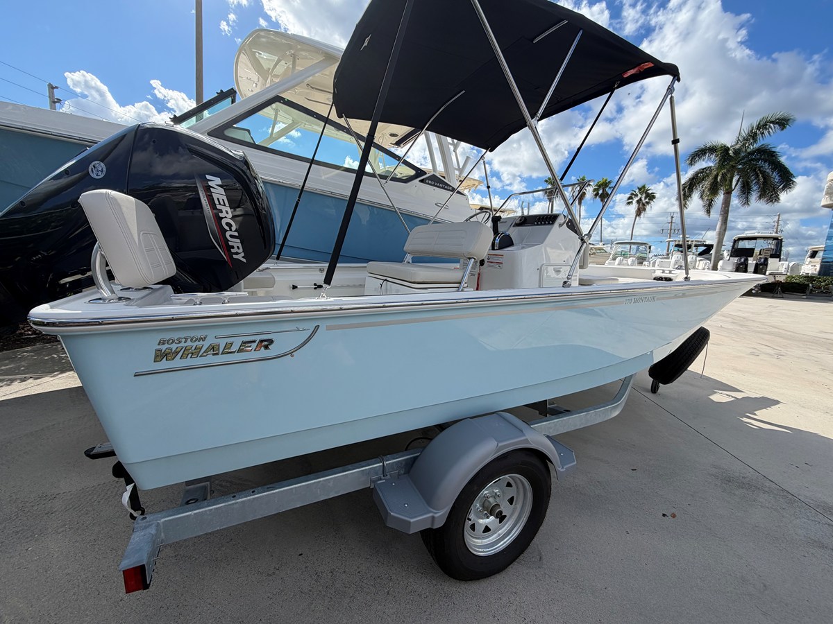2027 Boston Whaler 170 Montauk 2