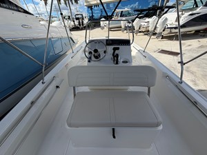 Boston Whaler 170 Montauk 8 2027 Boston Whaler 170 Montauk 9