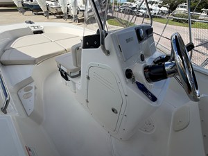 Boston Whaler 170 Montauk 13 2027 Boston Whaler 170 Montauk 14