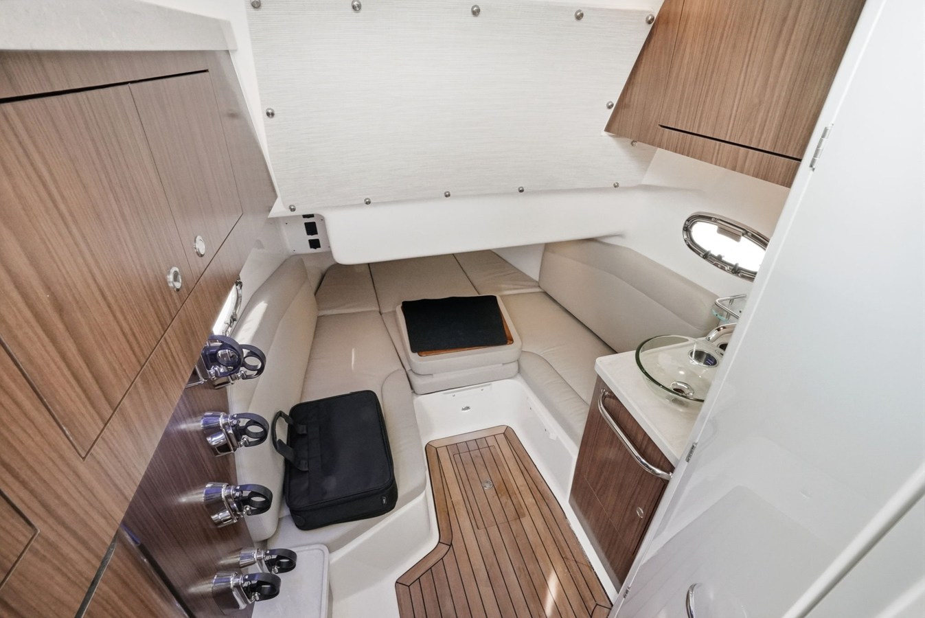 2026 Boston Whaler 380 Outrage 20