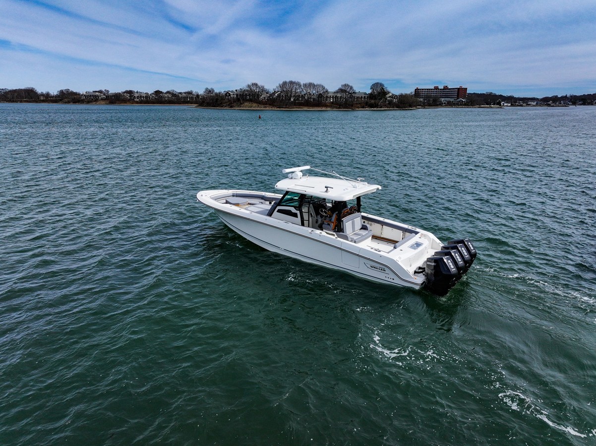2026 Boston Whaler 380 Outrage 28