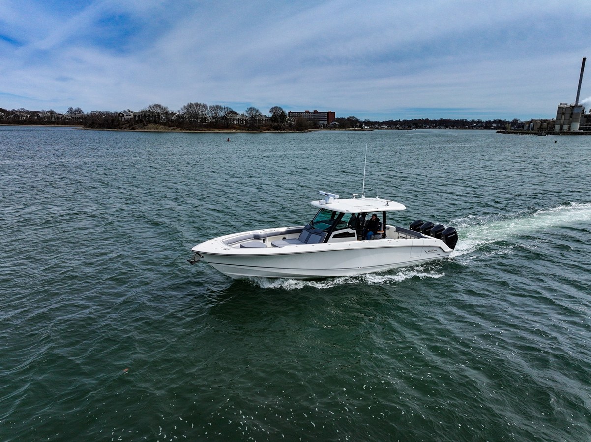 2026 Boston Whaler 380 Outrage 29
