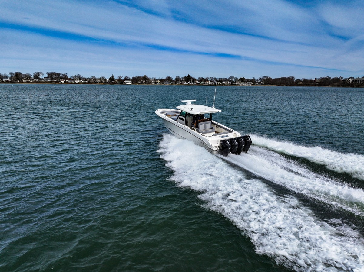 2026 Boston Whaler 380 Outrage 31