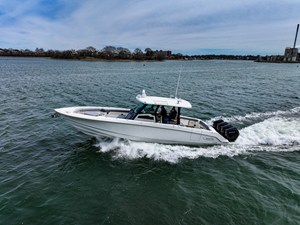 2026 Boston Whaler 380 Outrage 30