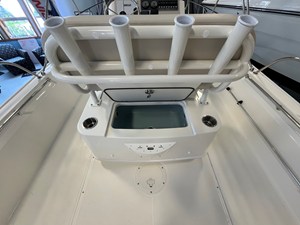 Boston Whaler 210 Montauk 4 2026 Boston Whaler 210 Montauk 5