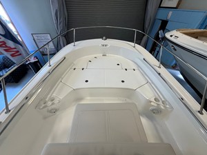 2026 Boston Whaler 210 Montauk 12