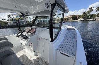 Cruisers Yachts 38 VTR 31 2026 Cruisers Yachts 38 VTR 32