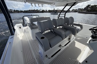 Cruisers Yachts 38 VTR 33 2026 Cruisers Yachts 38 VTR 34