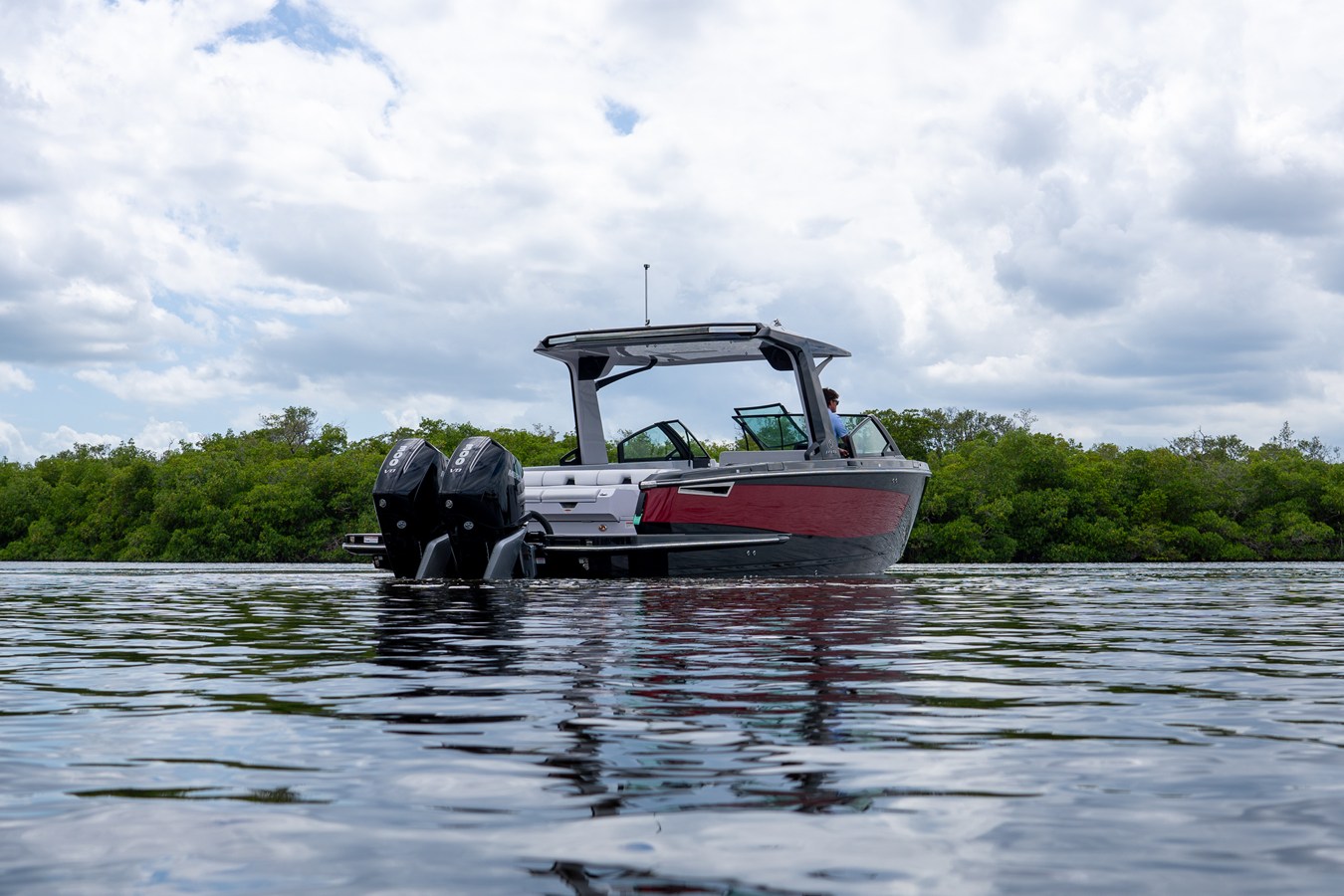 2024 Aviara AV32 Outboard 30