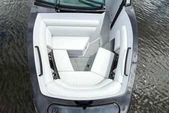 2024 Aviara AV32 Outboard 20