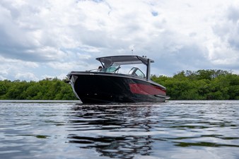 2024 Aviara AV32 Outboard 24