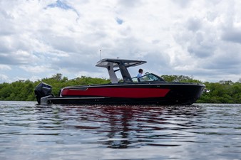 2024 Aviara AV32 Outboard 28