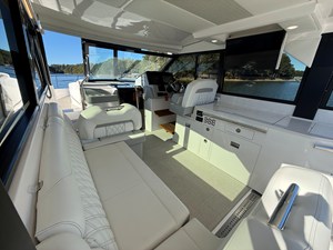 Regal 36 GRANDE COUPE 16 2021 Regal 36 GRANDE COUPE 17
