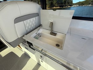 Regal 36 GRANDE COUPE 24 2021 Regal 36 GRANDE COUPE 25