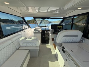 Regal 36 GRANDE COUPE 25 2021 Regal 36 GRANDE COUPE 26