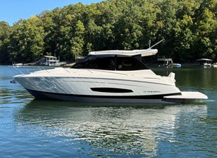 Regal 36 GRANDE COUPE 65 2021 Regal 36 GRANDE COUPE 66
