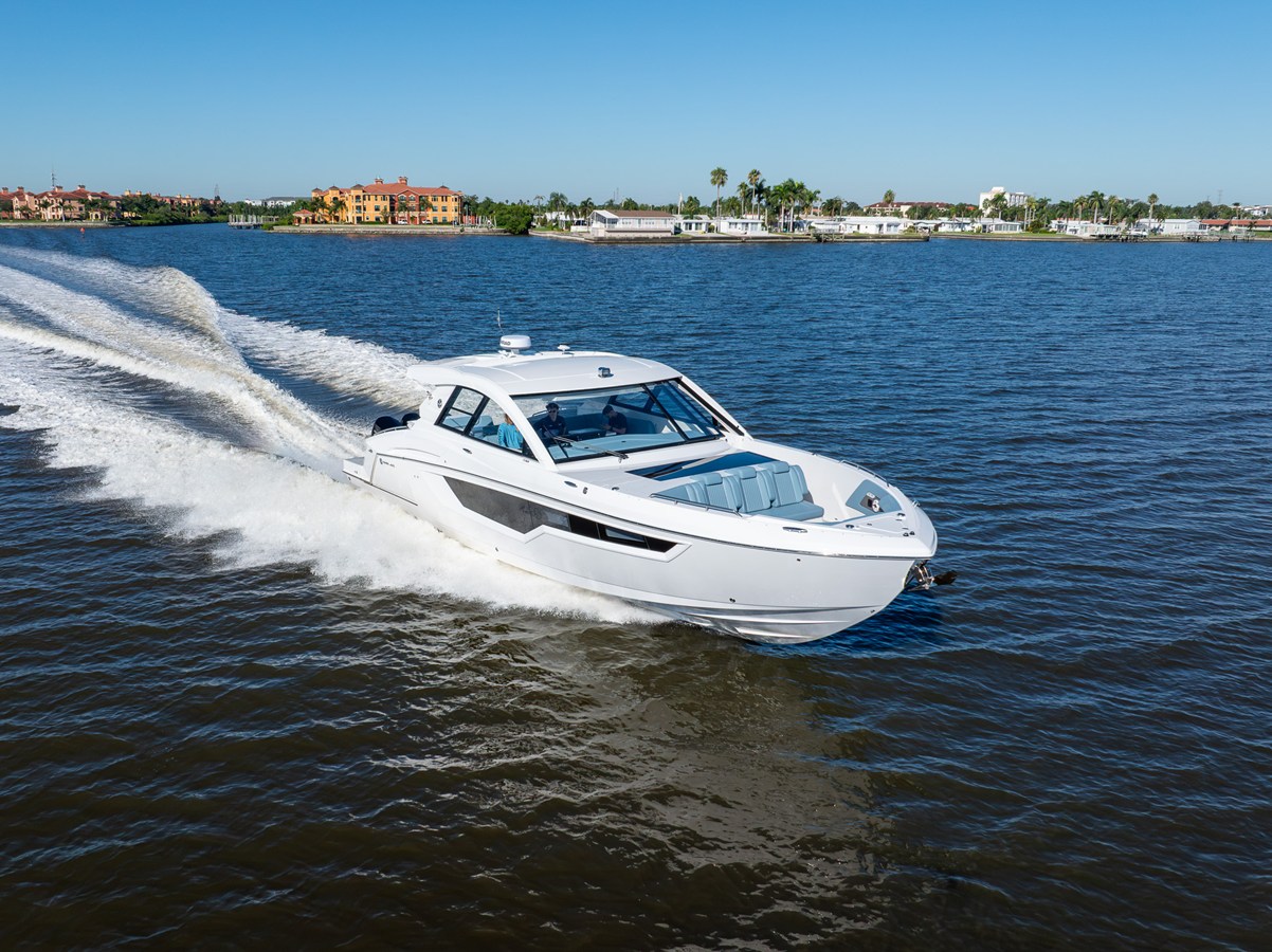 2027 Cruisers Yachts 50 GLS OB 6