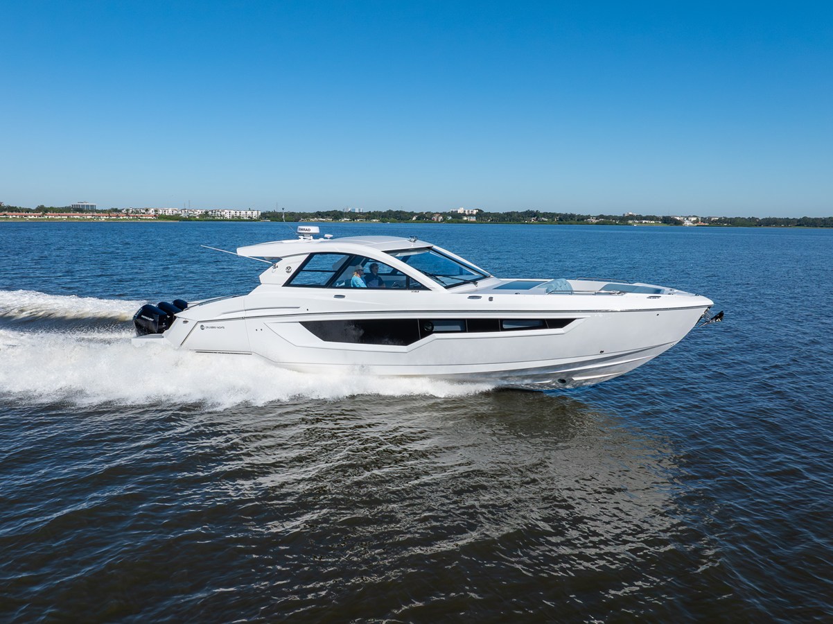 2027 Cruisers Yachts 50 GLS OB 9