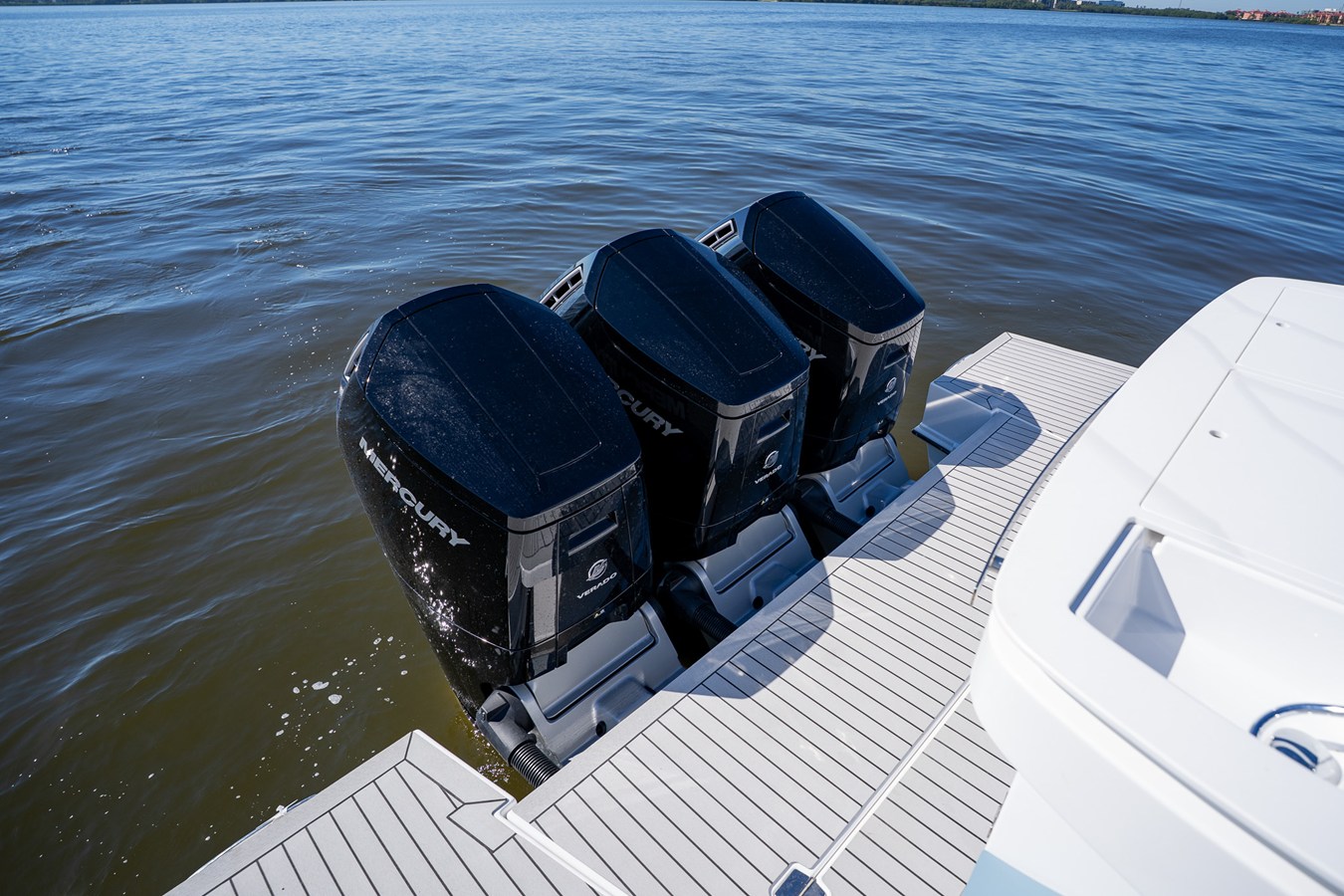 2027 Cruisers Yachts 50 GLS OB 16