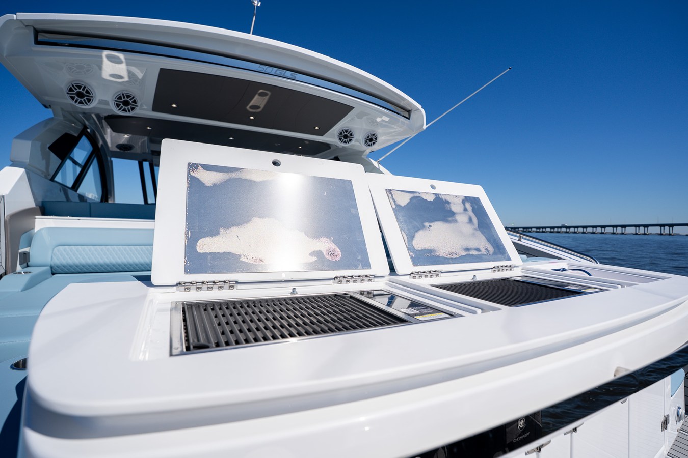 2027 Cruisers Yachts 50 GLS OB 19