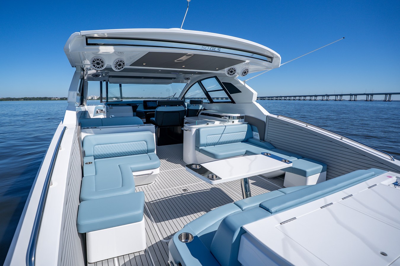 2027 Cruisers Yachts 50 GLS OB 20