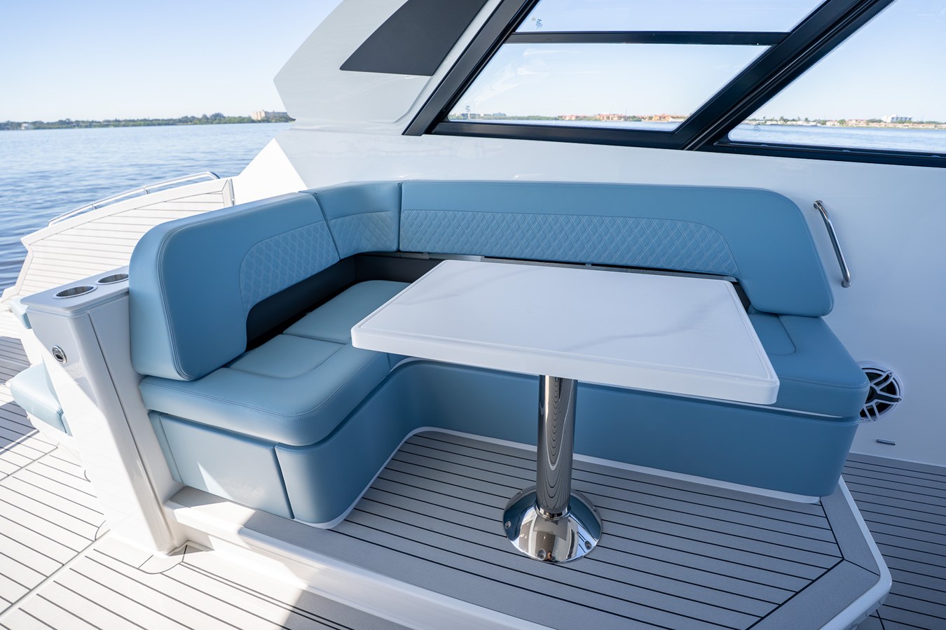 2027 Cruisers Yachts 50 GLS OB 28