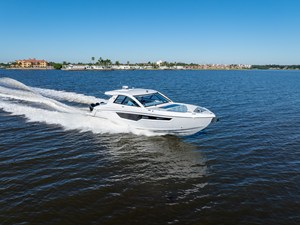 2027 Cruisers Yachts 50 GLS OB 7
