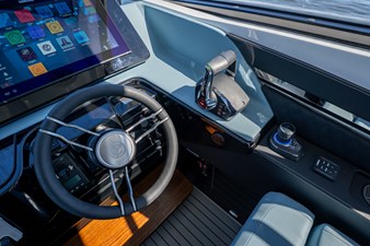 2027 Cruisers Yachts 50 GLS OB 36