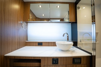 2027 Cruisers Yachts 50 GLS OB 60