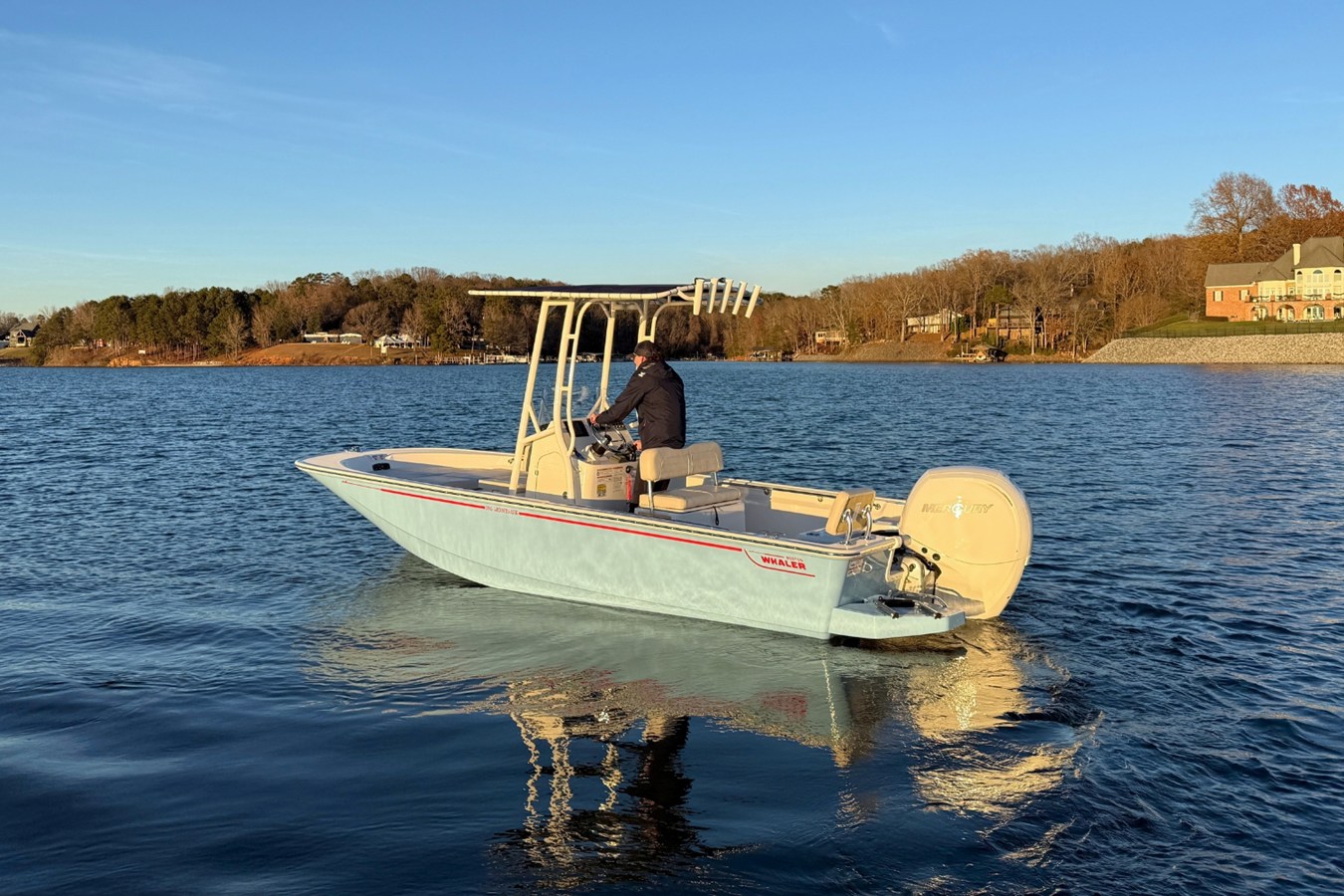 2026 Boston Whaler 190 Montauk 2