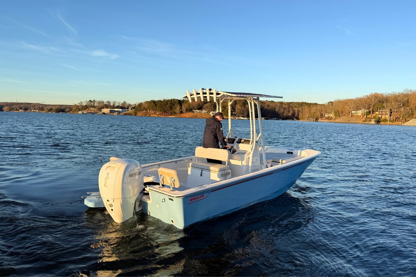 2026 Boston Whaler 190 Montauk 4