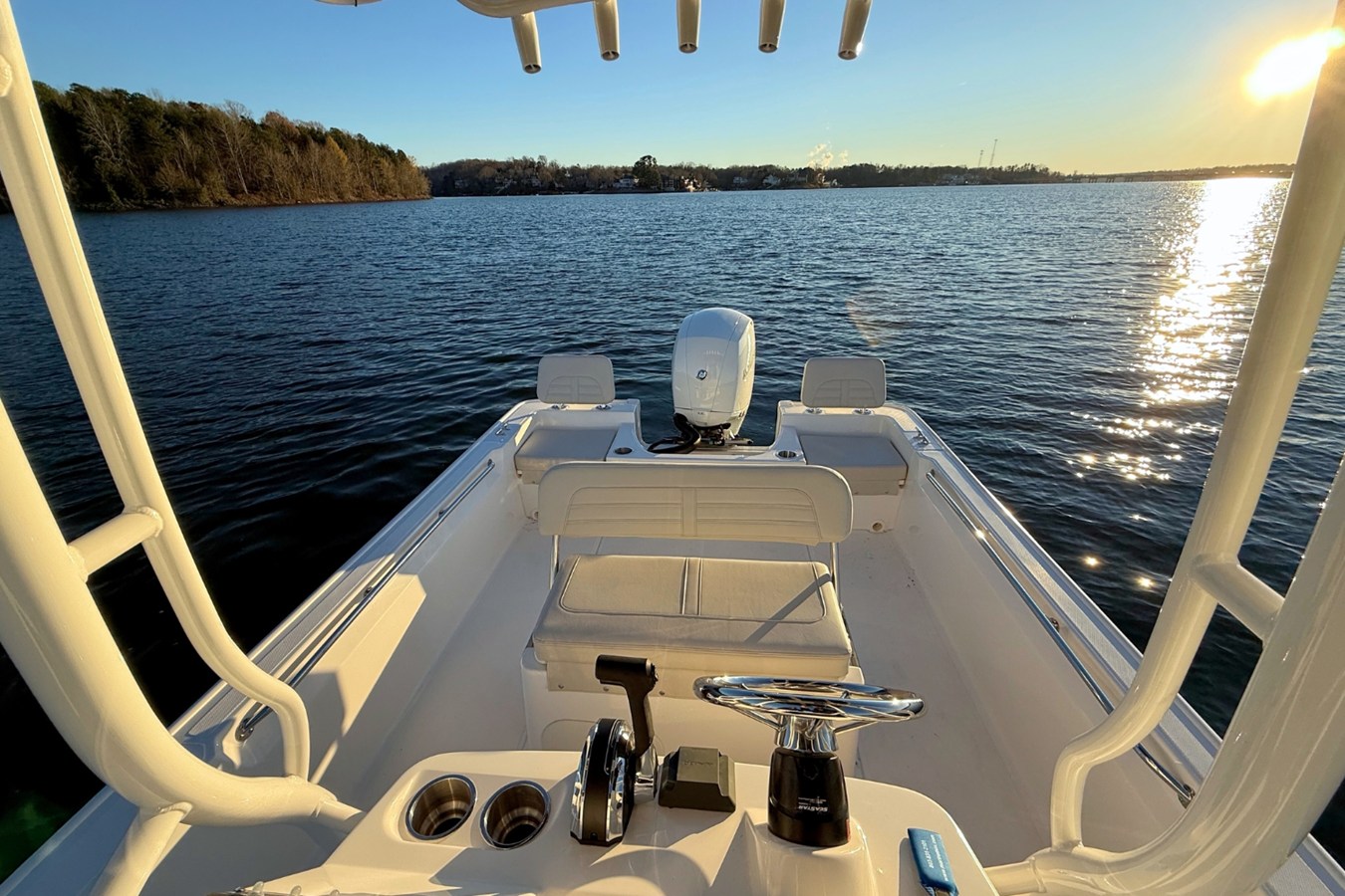 2026 Boston Whaler 190 Montauk 17