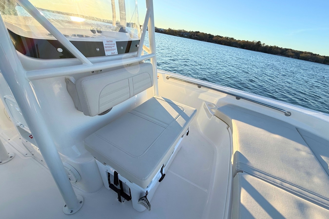2026 Boston Whaler 190 Montauk 22