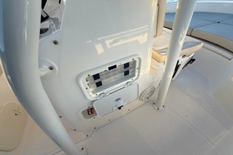 2026 Boston Whaler 190 Montauk 18