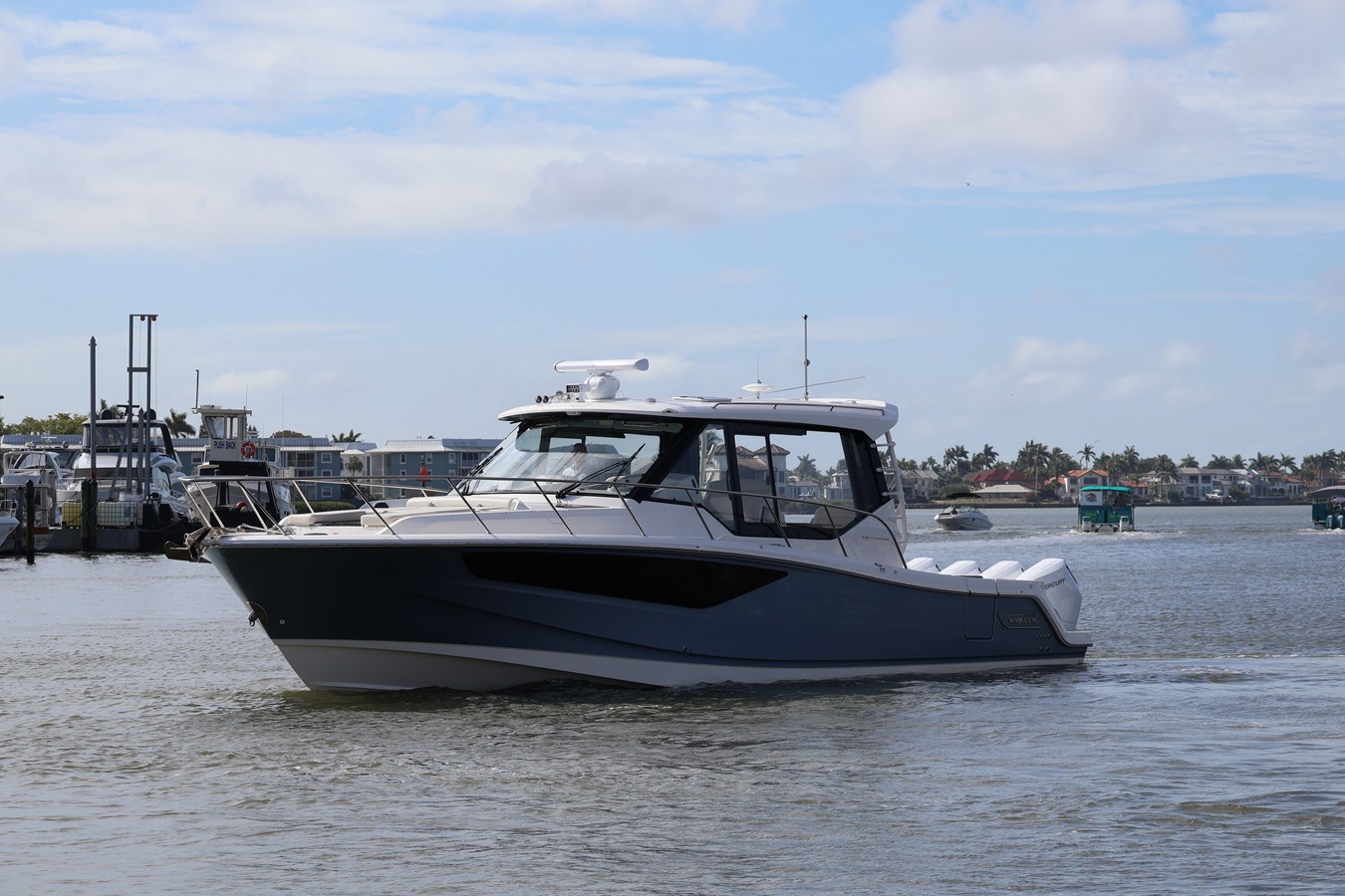 2026 Boston Whaler 405 Conquest 2
