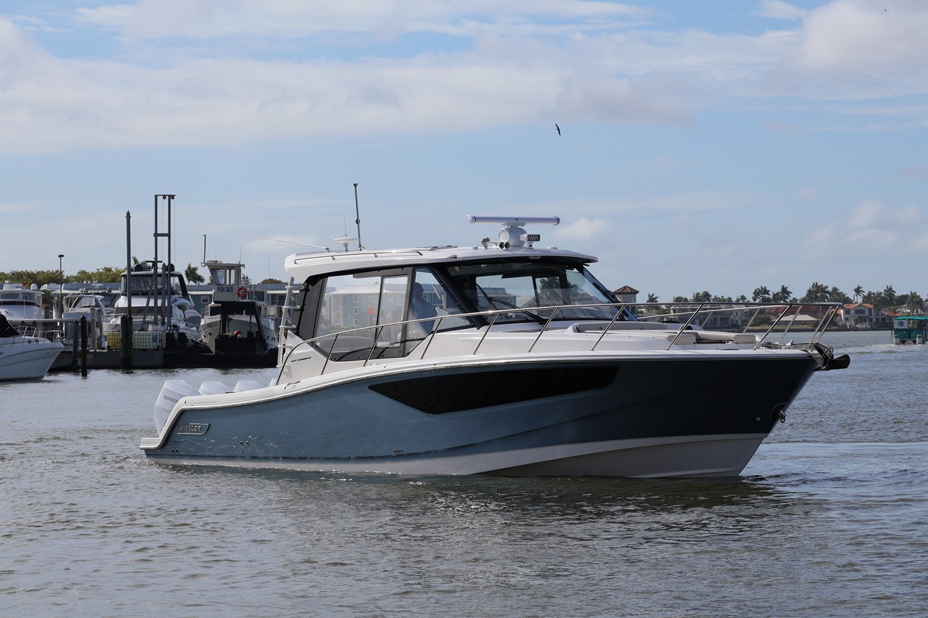 2026 Boston Whaler 405 Conquest 6