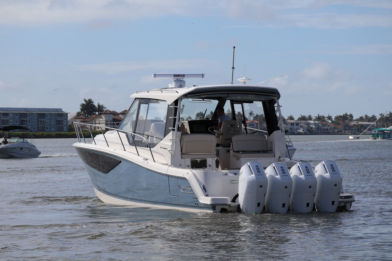 2026 Boston Whaler 405 Conquest 14