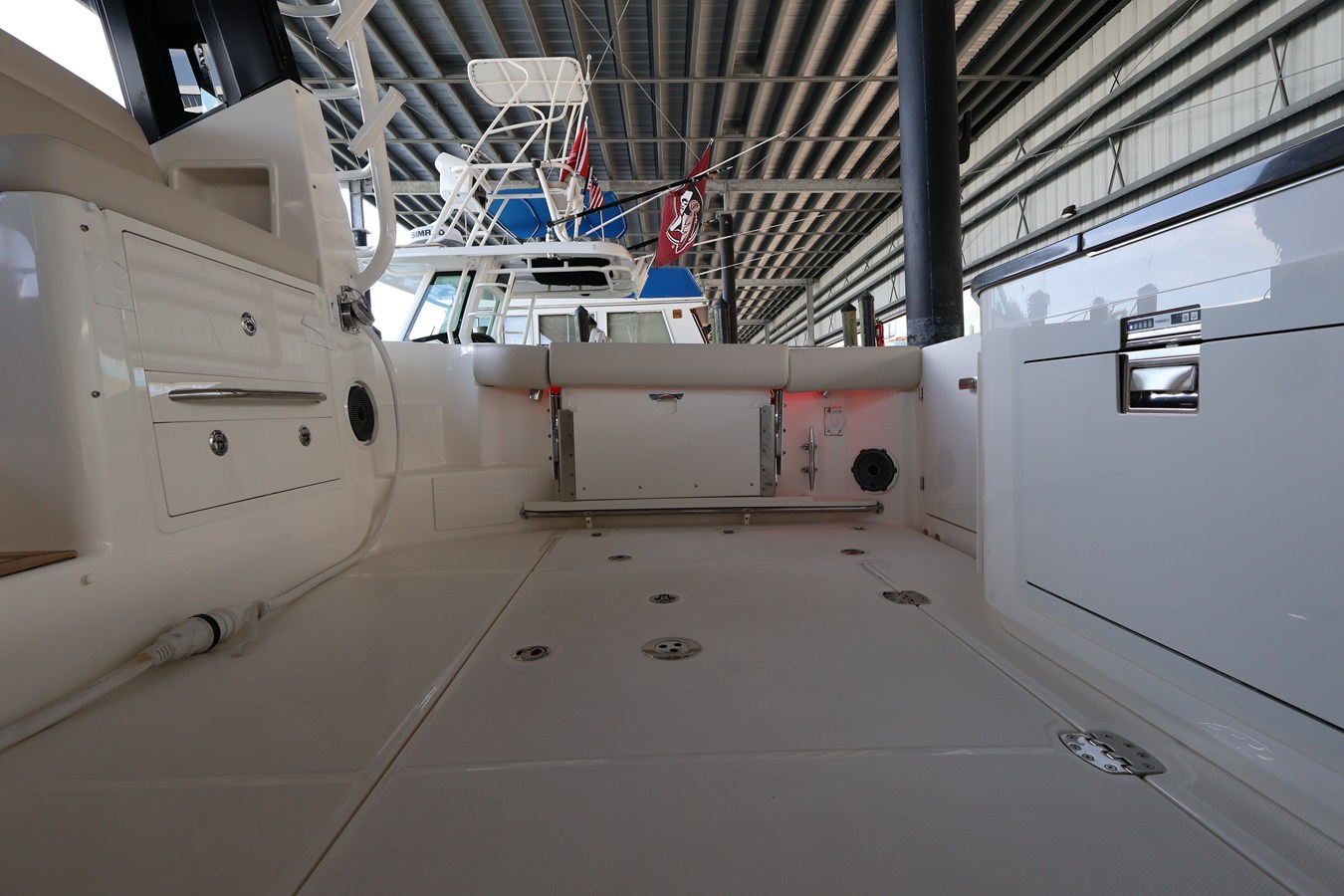 2026 Boston Whaler 405 Conquest 20