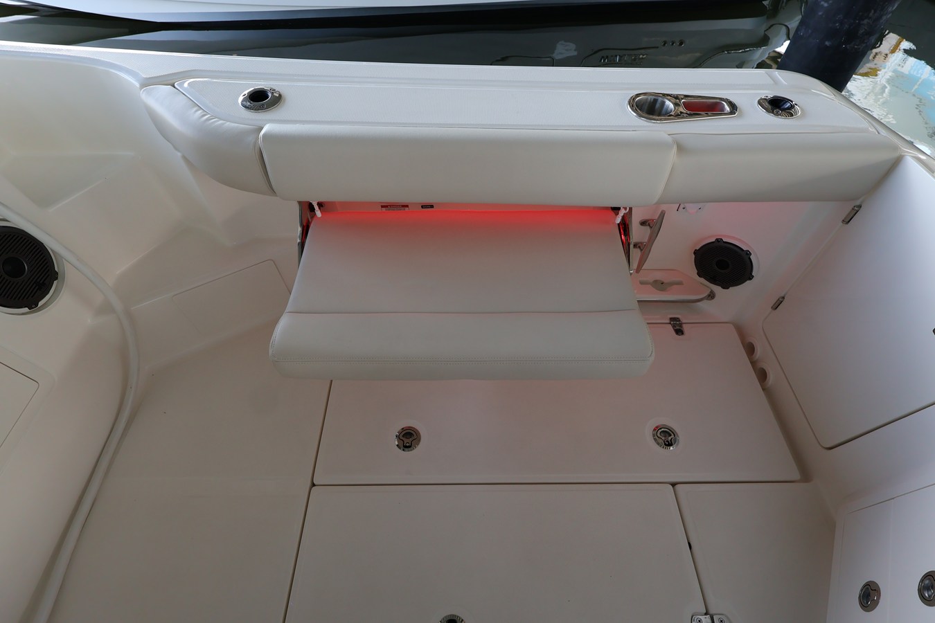 2026 Boston Whaler 405 Conquest 24