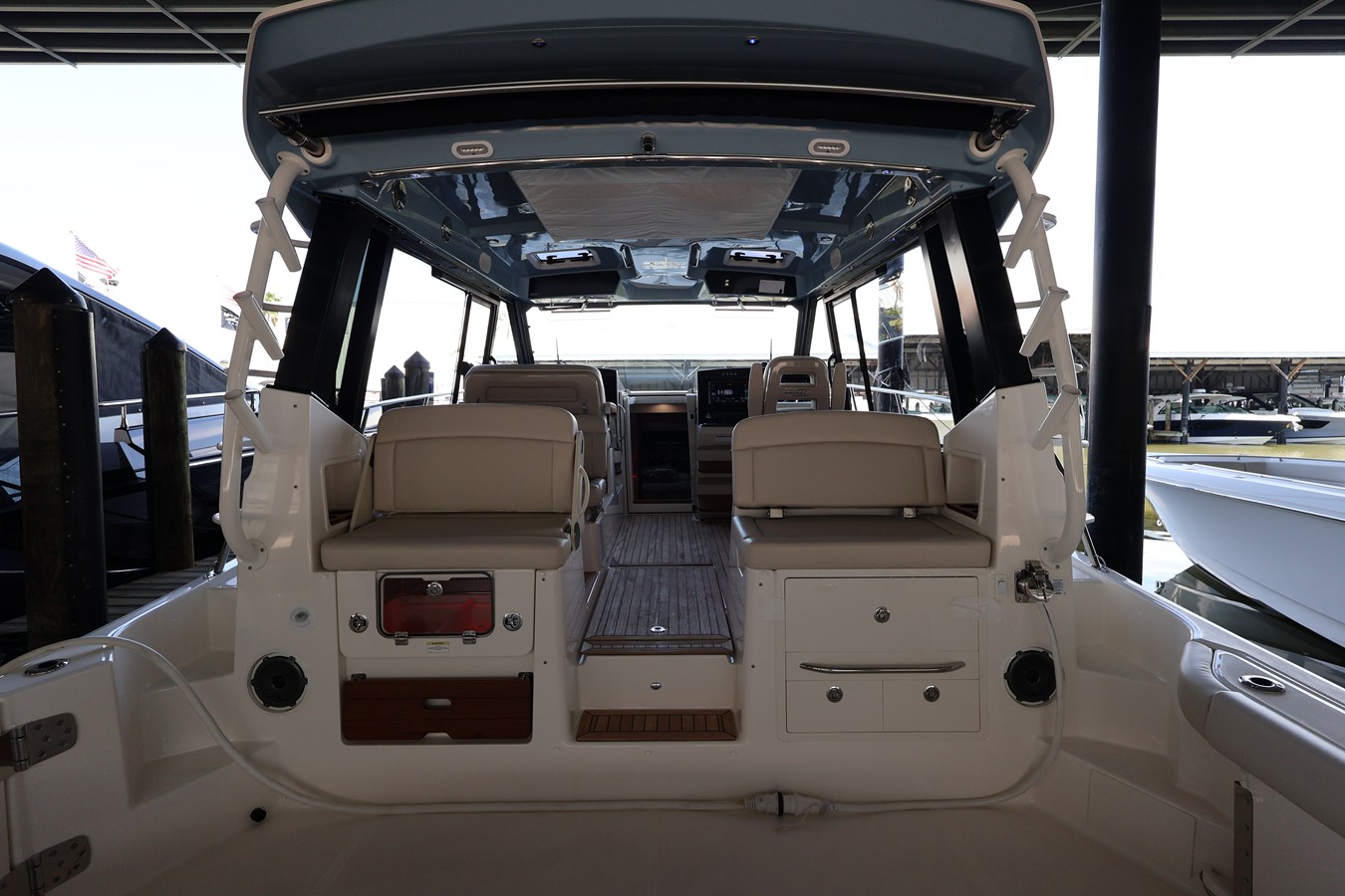2026 Boston Whaler 405 Conquest 25