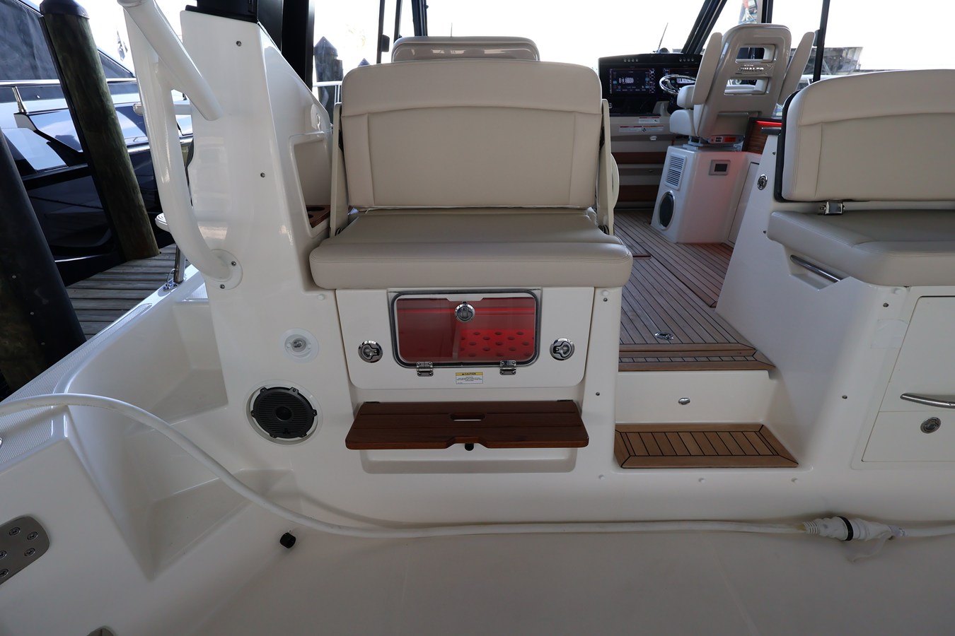 2026 Boston Whaler 405 Conquest 30