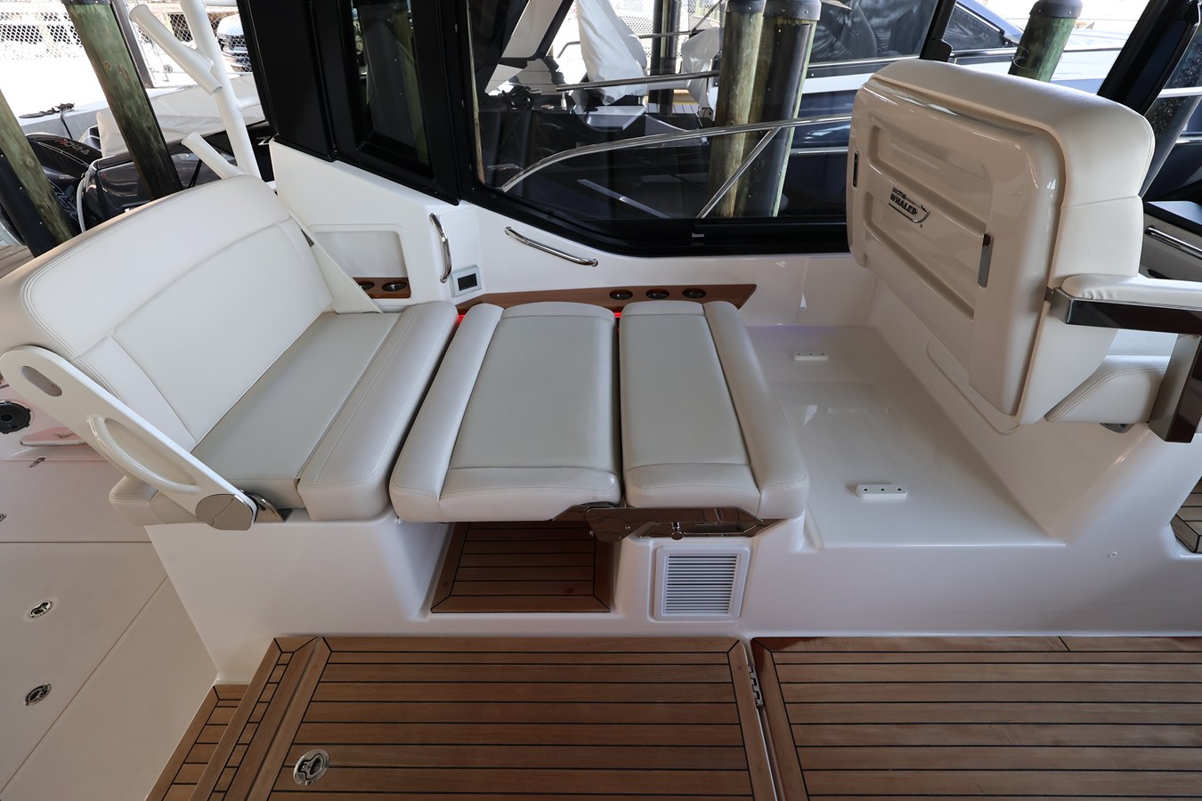 2026 Boston Whaler 405 Conquest 44