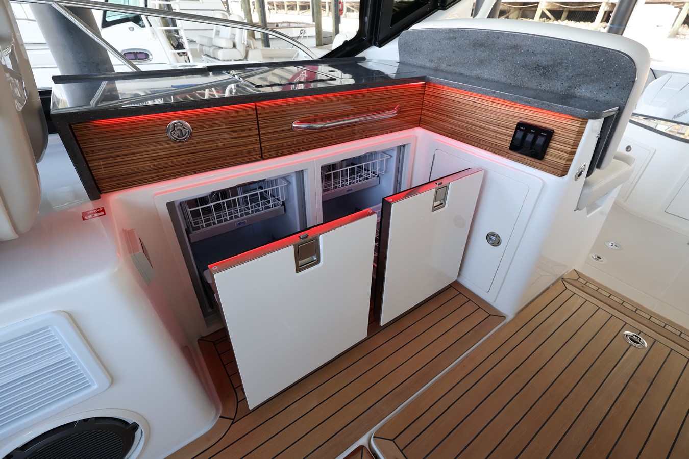 2026 Boston Whaler 405 Conquest 47