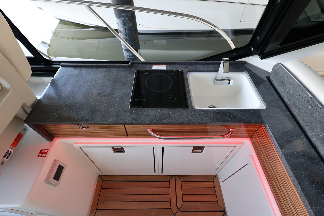 2026 Boston Whaler 405 Conquest 48